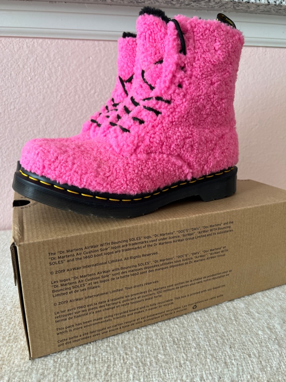 🪩NWT🪩 Dr. Martens - 1460 Lux Borg Faux Fur Combat Boots (Clash Pink) Size 8